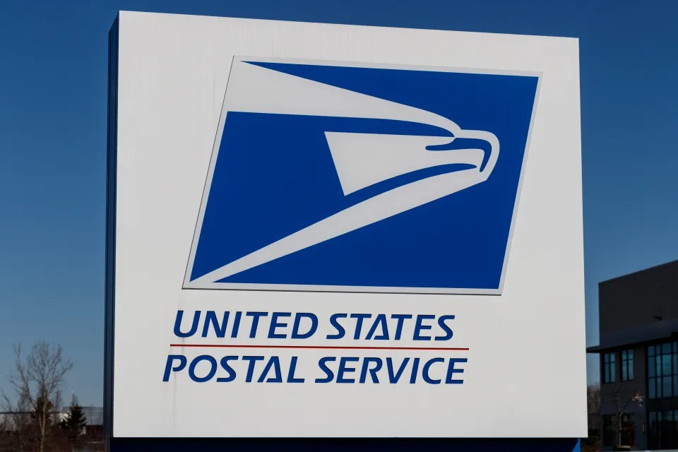 Servicio Postal de EEUU anuncia ajuste de precios de manera temporal por esta razón