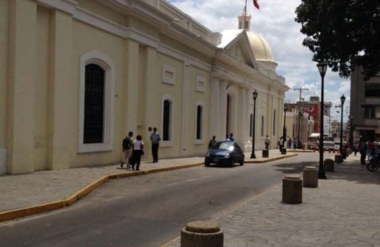 Empleados de la Gobernación de Carabobo, en un “limbo” gracias a la incompetencia del chavismo