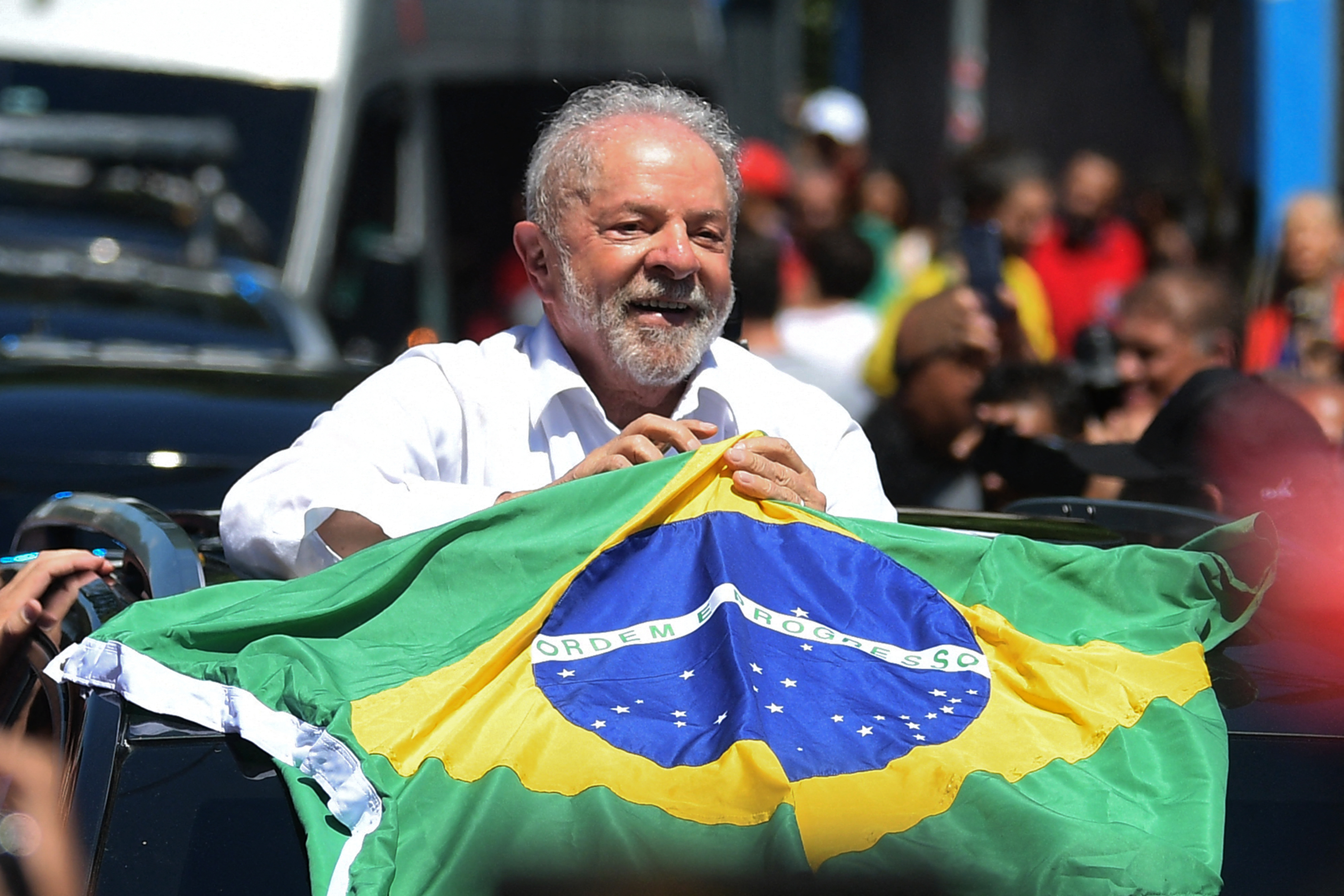 Lula ganó por muy poco el balotaje y volverá al poder en Brasil
