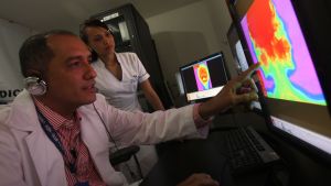 Los desafíos en salud y tecnología para los migrantes venezolanos en Colombia