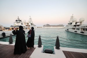 Yates de lujo y VIPs de verdad… Dubái se prepara para el Mundial de Qatar