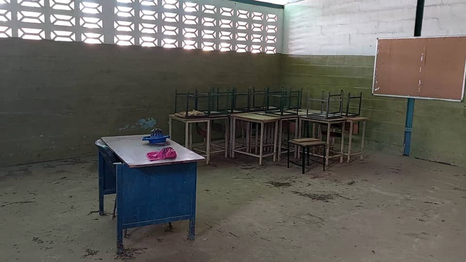 Al menos cinco escuelas en Anzoátegui deben ser desalojadas porque “si las soplan se caen”