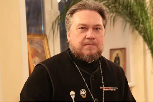 Asesinaron a sacerdote ruso que alentaba a mujeres a procrear y enviar sus hijos a la guerra en Ucrania