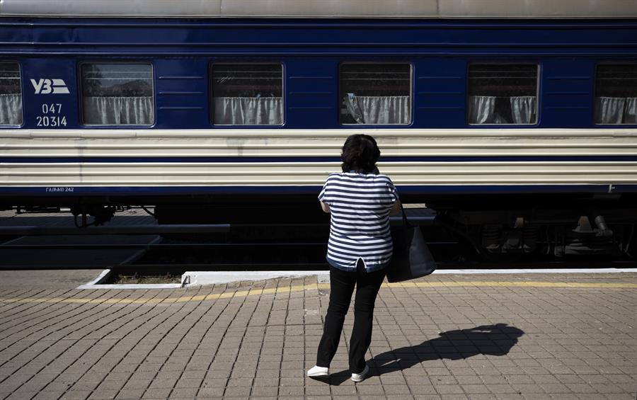 Primer tren desde Kiev llega a Jersón desde el comienzo de la invasión rusa a Ucrania
