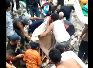 VIDEO: estalló bombona de gas en Guarenas y una abuela fue rescatada de los escombros