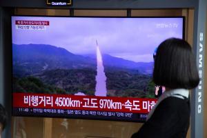 Corea del Norte lanzó dos misiles balísticos de corto alcance al mar de Japón