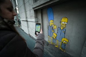 Murales en Milán muestran a Los Simpson como víctimas del Holocausto (FOTOS)
