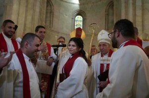 Iglesia de Jerusalén ordena a la primera pastora mujer en Tierra Santa