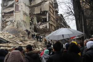 El papa Francisco manifestó su “profunda tristeza” por el terremoto en Turquía y Siria