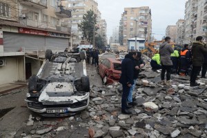 Las IMPACTANTES IMÁGENES del terremoto en Turquía de 7.8