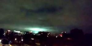 Las extrañas luces que aparecieron en el cielo de Turquía antes del terremoto (VIDEO)