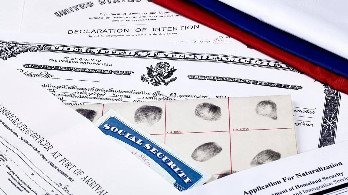Coge dato: El documento clave para demostrar que eres ciudadano estadounidense y cómo reemplazarlo