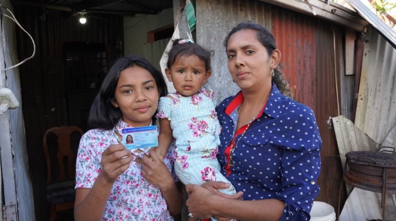 Los niños nicaragüenses migrantes y su derecho a la identidad (Video)