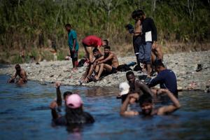 Muere de forma inesperada migrante venezolana tras consumir agua de un río en la selva del Darién