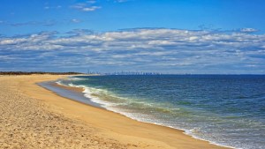 Dolor en Nueva Jersey: Niño de 15 años se ahogó en la playa, mientras que otros cinco fueron rescatados