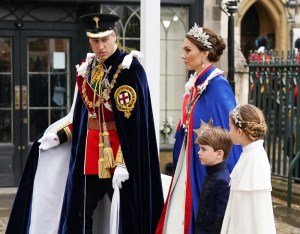 Los divertidos gestos de los hijos de William y Kate en la ceremonia de coronación de Carlos III (Fotos)