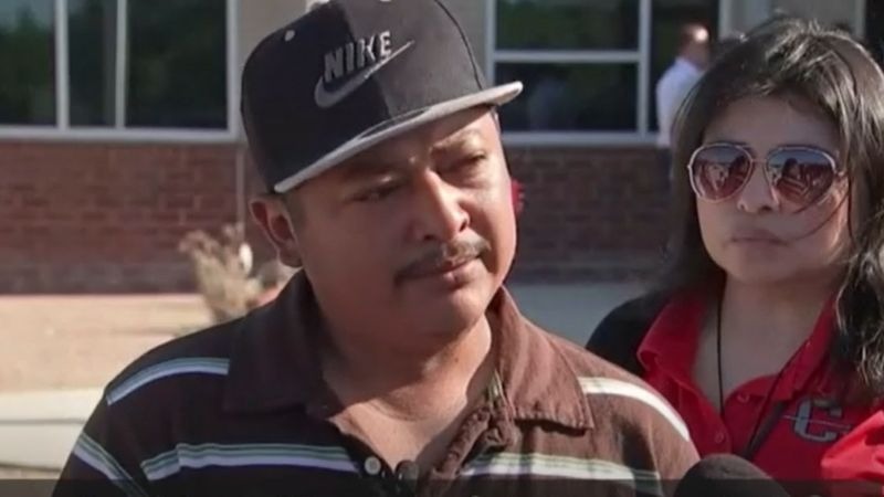 El drama de un hondureño que perdió a su esposa e hijo en matanza de Texas