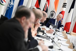 G7 amenaza con sanciones “importantes” a Irán si envía misiles balísticos a Rusia