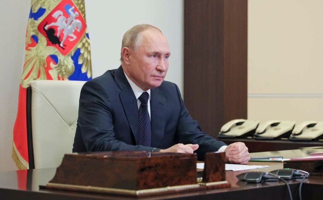 “Te felicito”: Así fue el encuentro de Putín con militar baleado durante combate con ucranianos