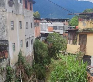 Viviendas de los barrios La Milagrosa y Andrés Eloy en Mérida a punto de colapsar
