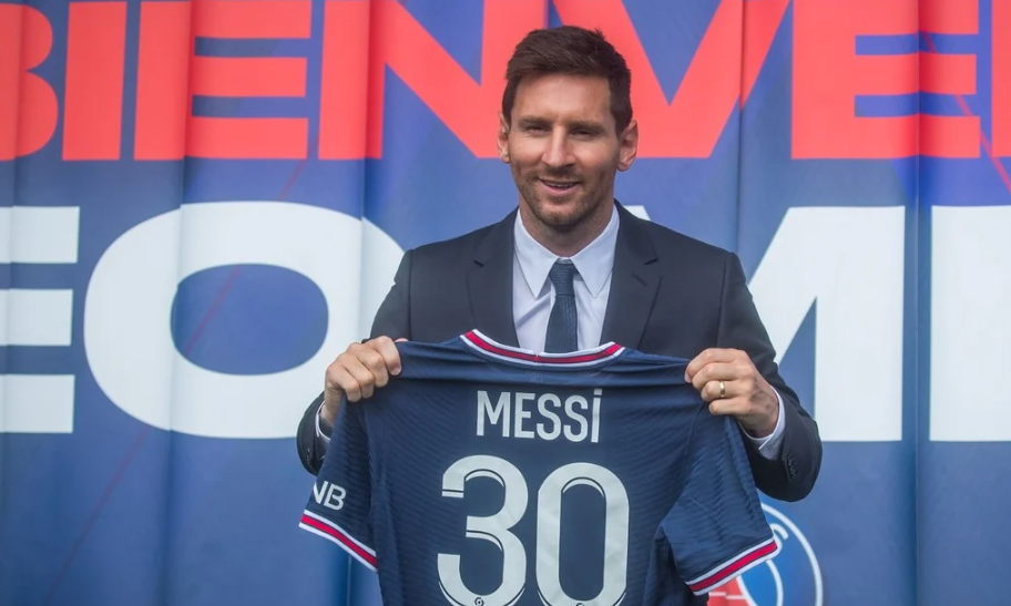 El PSG y una nueva señal contra Messi: sacaron sus camisetas de las tiendas del club (VIDEO)