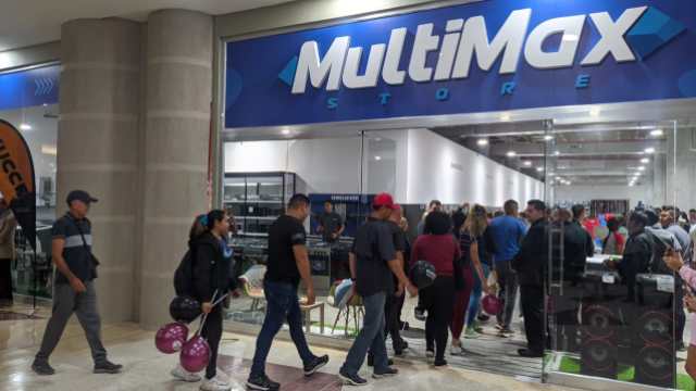 Inauguración Multimax en Sambil La Candelaria. Foto: lapatilla.com