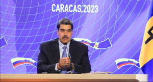El VIDEO viral de Maduro: le ofreció agua a Uruguay, mientras que el servicio en Venezuela sigue empeorando