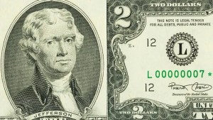 Revísate los bolsillos: los billetes de dos dólares por los que pagan miles de veces su valor