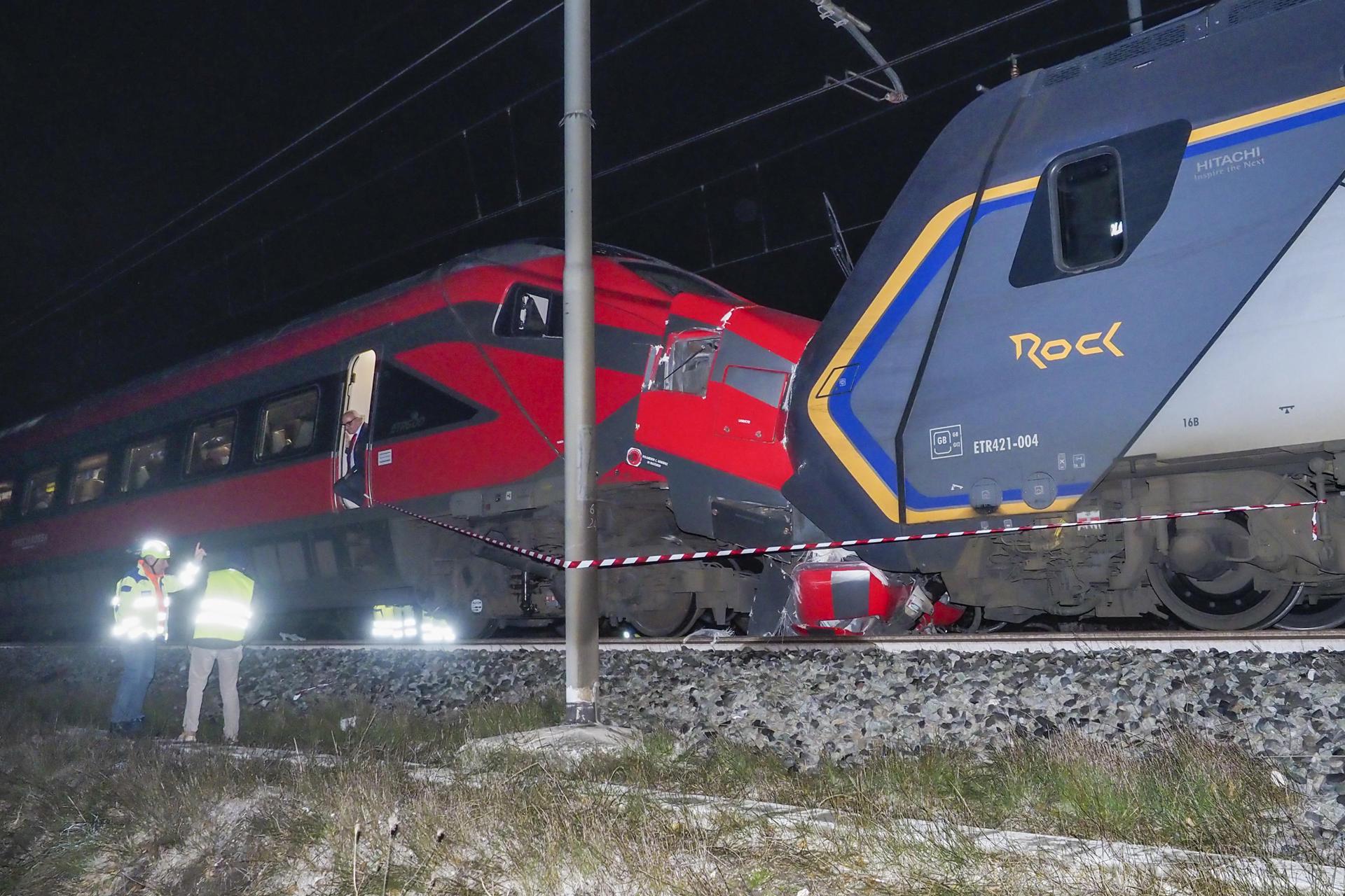 Un choque entre dos trenes en Italia deja 17 heridos leves
