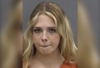 Mujer se hizo pasar por una niña de 14 años para aprovecharse sexualmente de estudiantes en Tampa