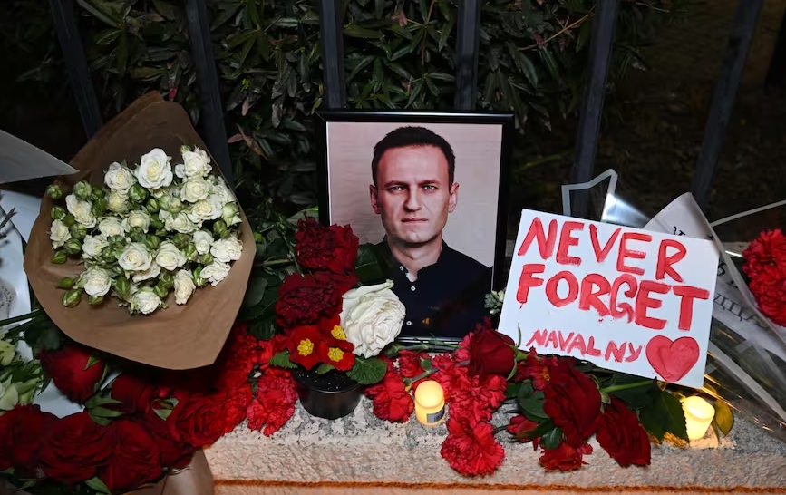 Aliados de Navalni lanzan campaña para que Rusia entregue el cadáver a la familia