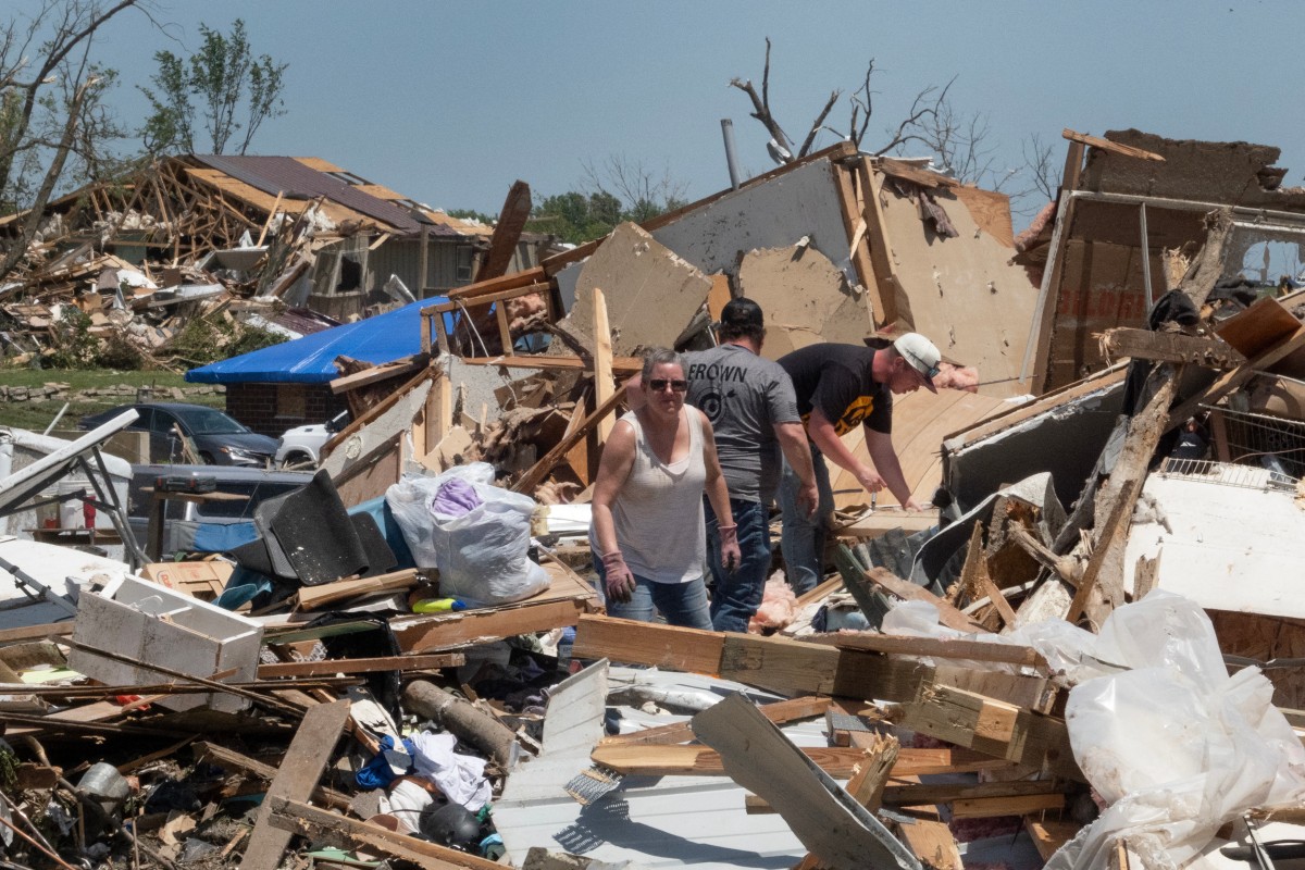 Al menos 18 muertos en EEUU por tormentas que causan destrozos en varios estados (Video)