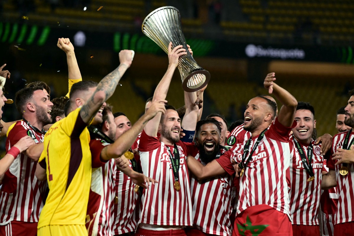 Olympiacos conquistó la Conference League tras vencer a la Fiorentina en la prórroga