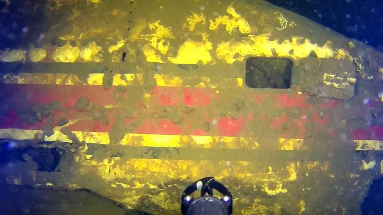 Restos de avión desaparecido misteriosamente hace más de 50 años fueron hallados en el fondo de un lago en Vermont