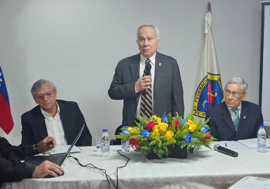 Colegio de Médicos de Mérida realizó aportes a la FMV para la recuperación del sistema de salud en Venezuela