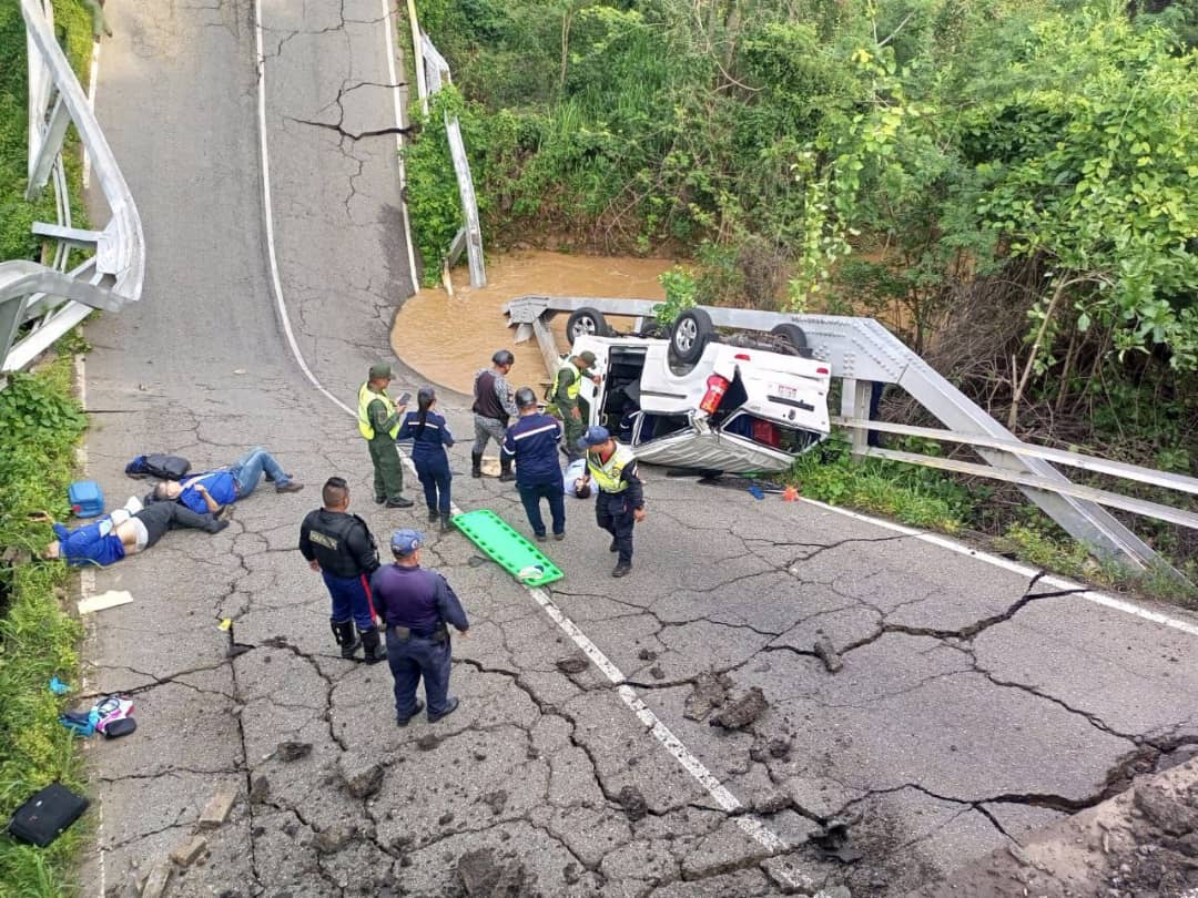 Identifican a mujer que falleció tras derrumbe del puente Cocuiza en la carretera Falcón-Zulia
