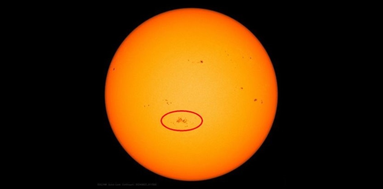 Apareció una extraña mancha en el Sol que causa preocupación en la Tierra